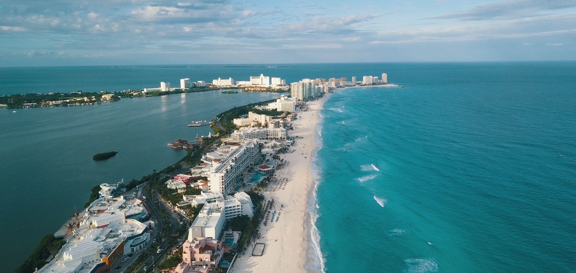 Costos de Comprar Propiedad en la Riviera Maya: Desglose Completo para Extranjeros (2026)