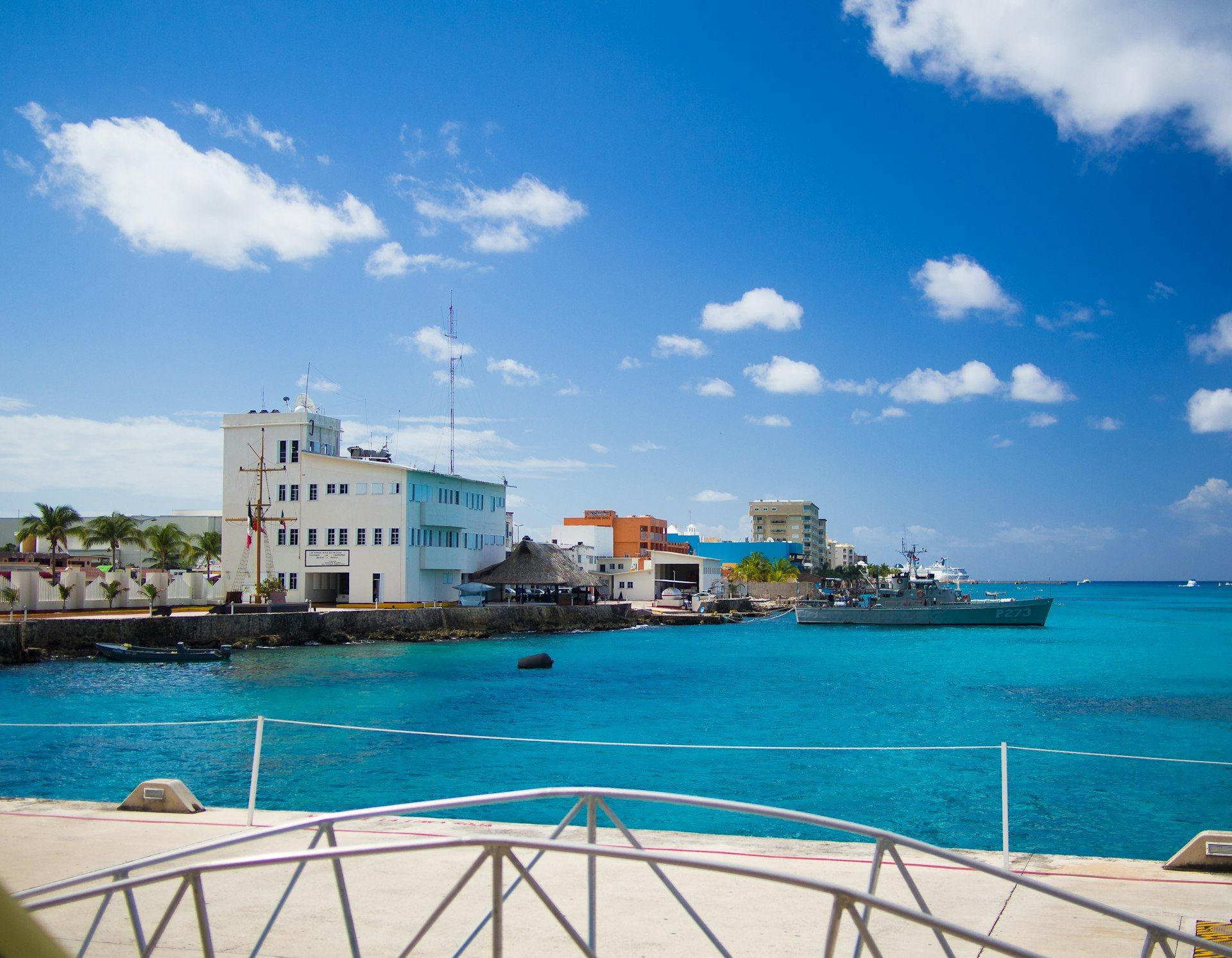 Puerto Aventuras: Inversión con Marina Privada en la Riviera Maya