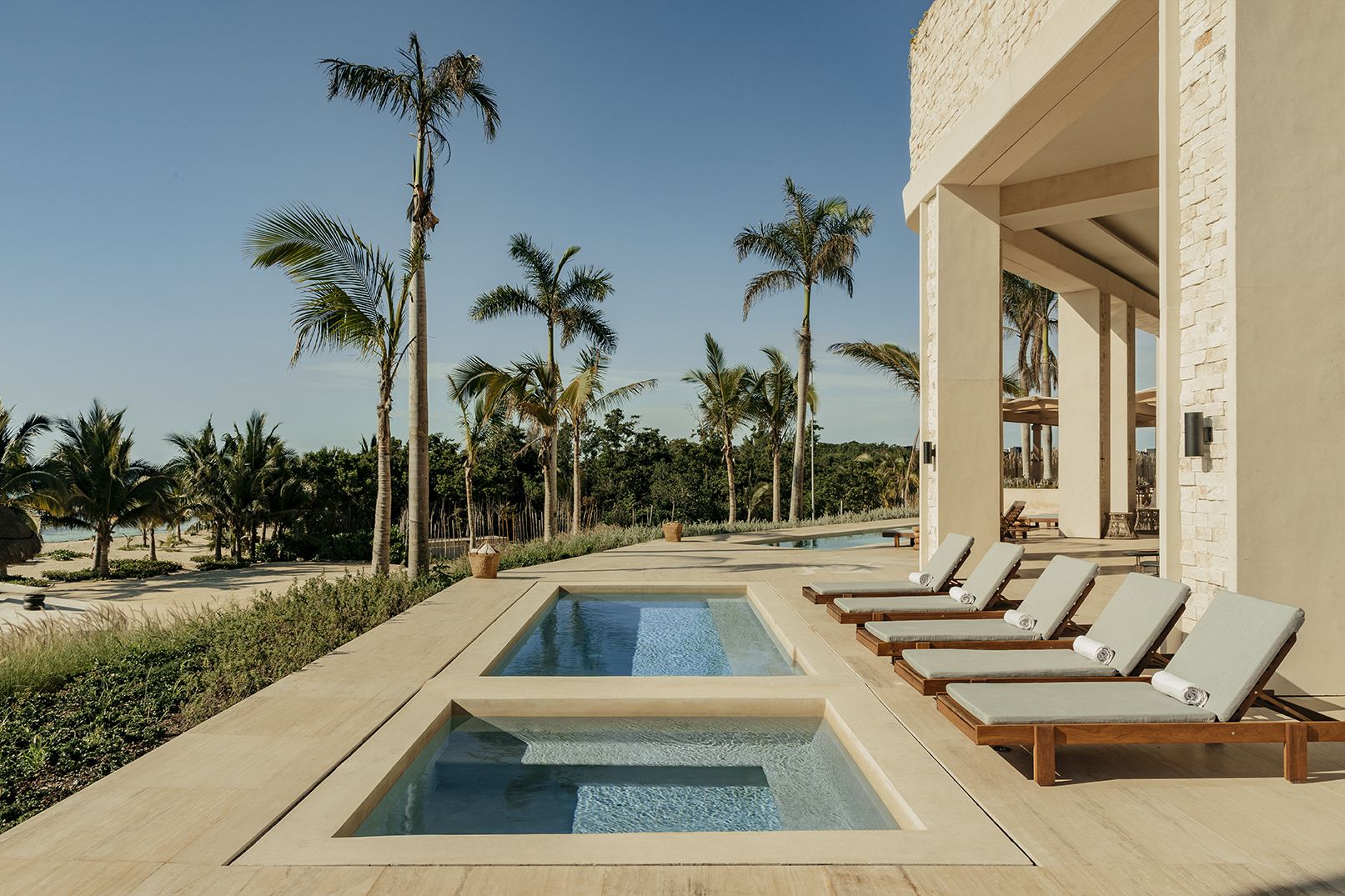 Costa Residences 66