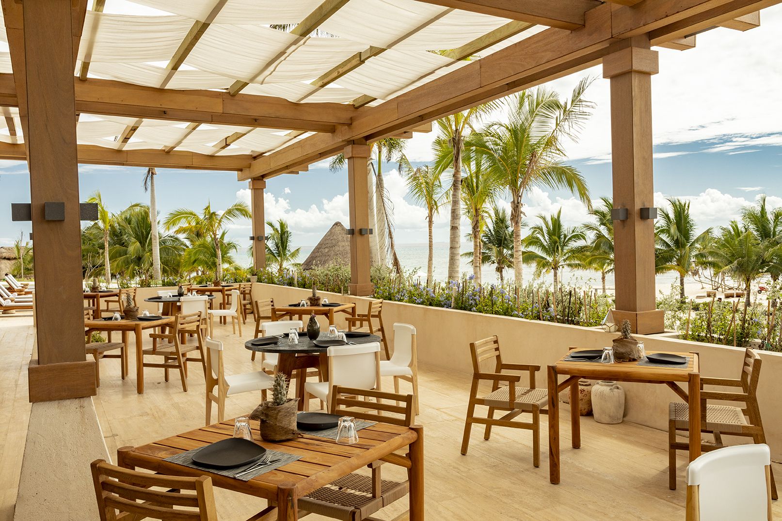 Costa Residences 70