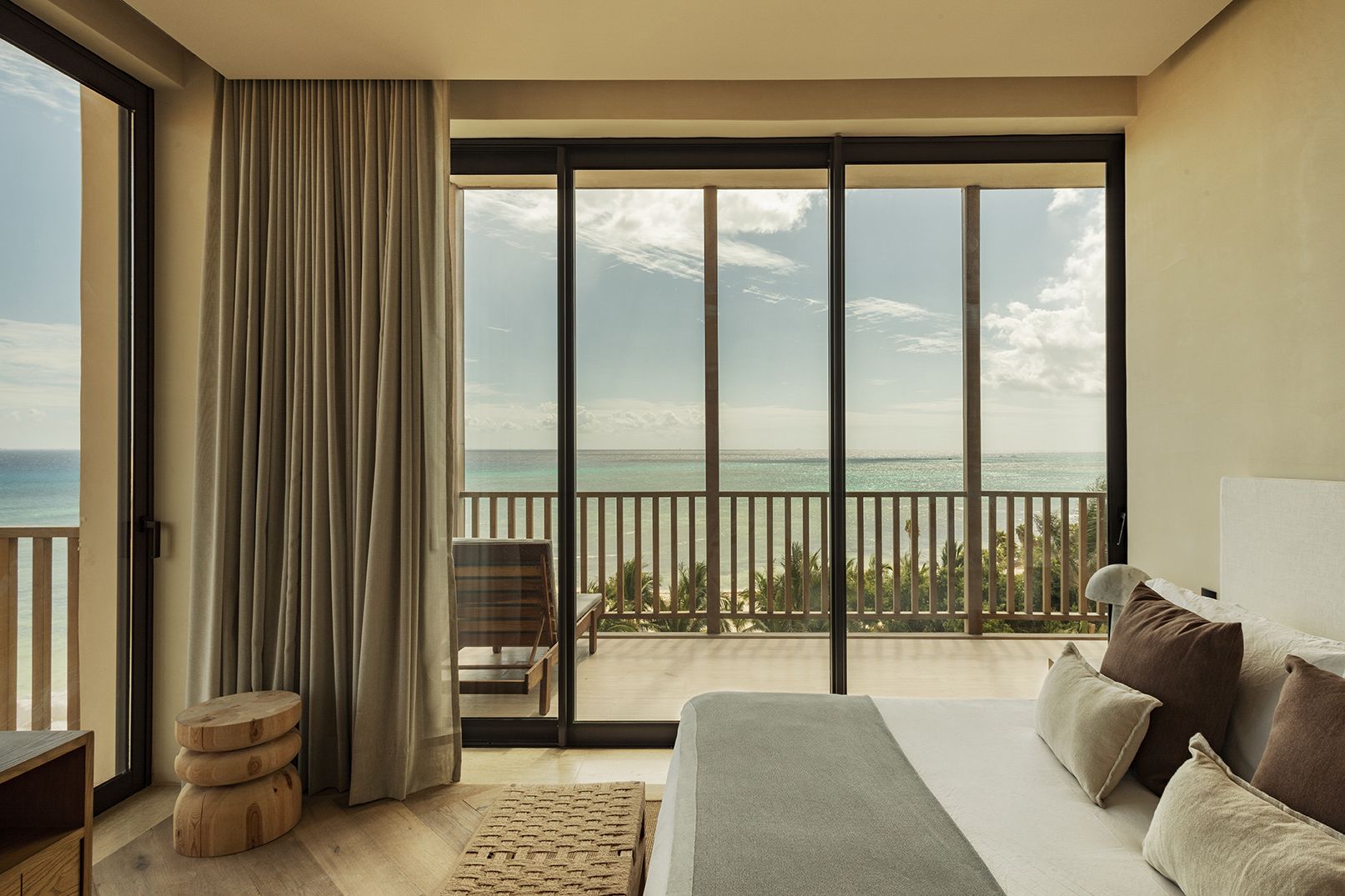 Costa Residences 72