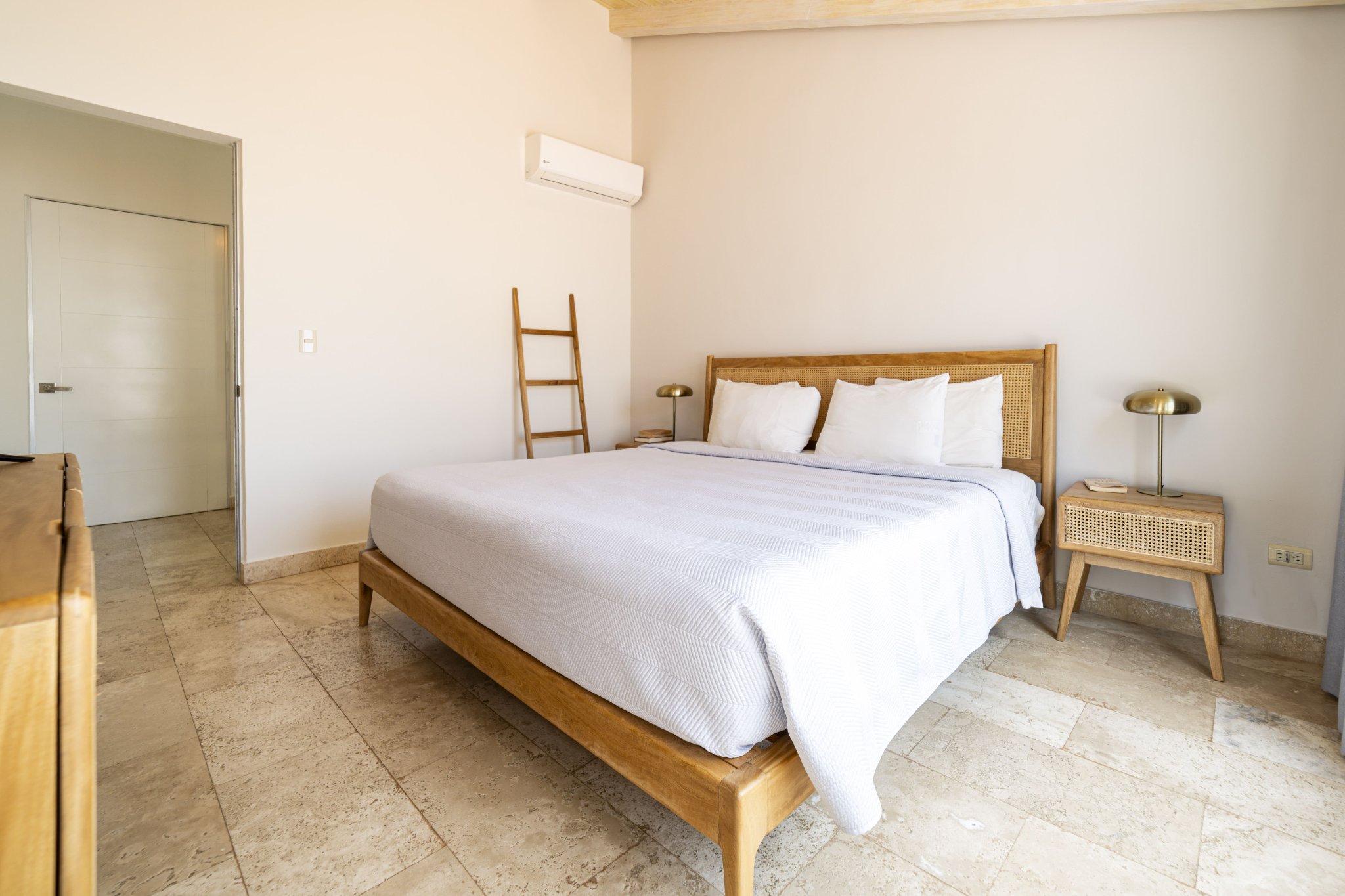 Casa 3 recámaras en La Joya con amplia terraza exterior 18
