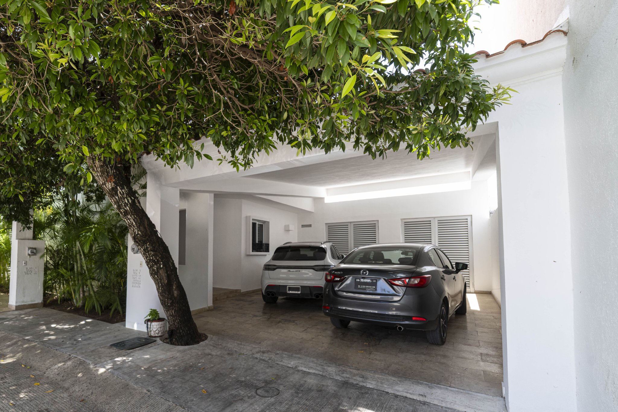 Casa 3 recámaras en La Joya con amplia terraza exterior 21
