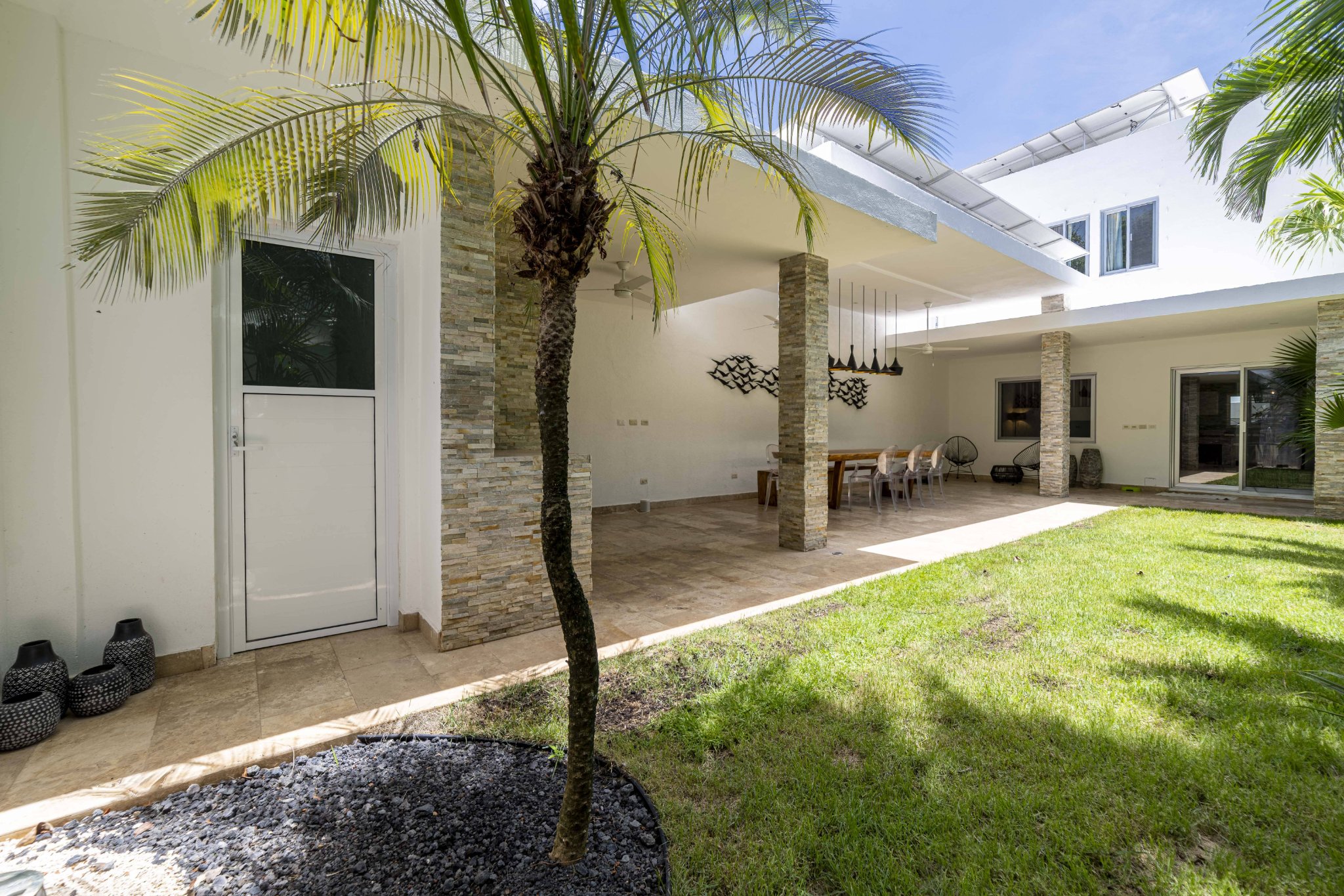 Casa 3 recámaras en La Joya con amplia terraza exterior 23